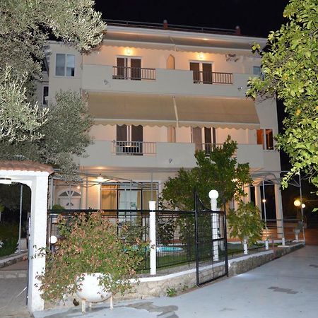 Margarita Apartments Nikiana Ngoại thất bức ảnh